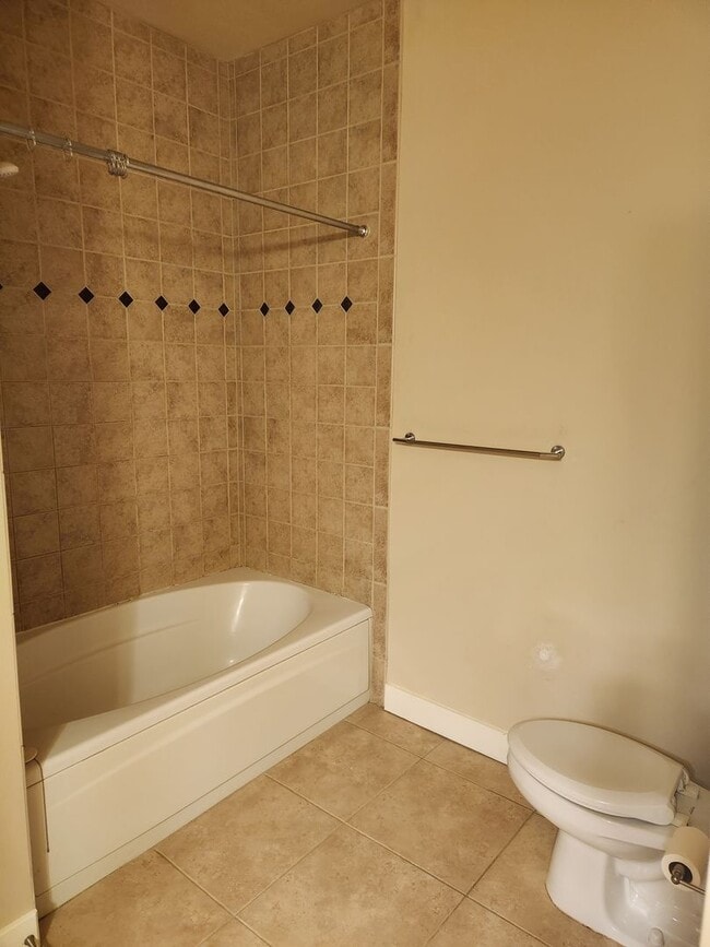 Building Photo - Washington Ave #306