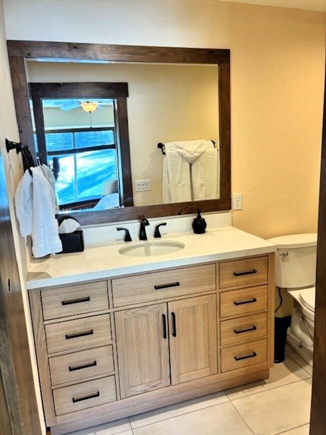 Building Photo - 267 Kestrel Ln