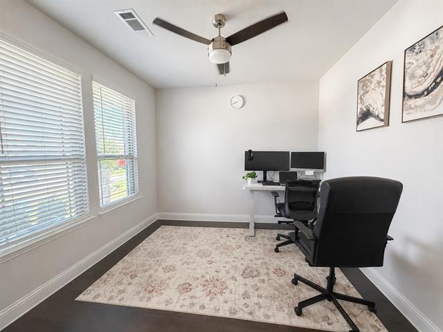 Building Photo - 4852 Purlieu Dr