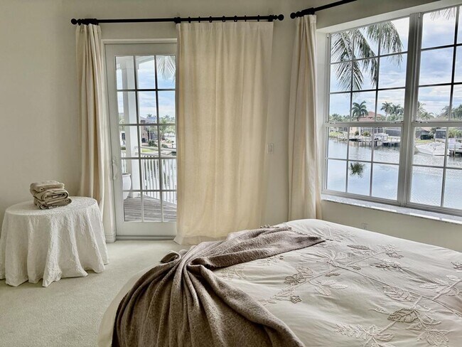 Building Photo - home