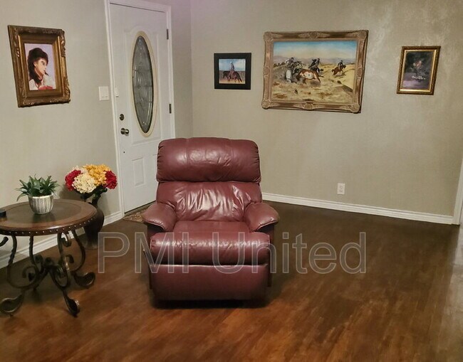 Building Photo - 509 Bryan St