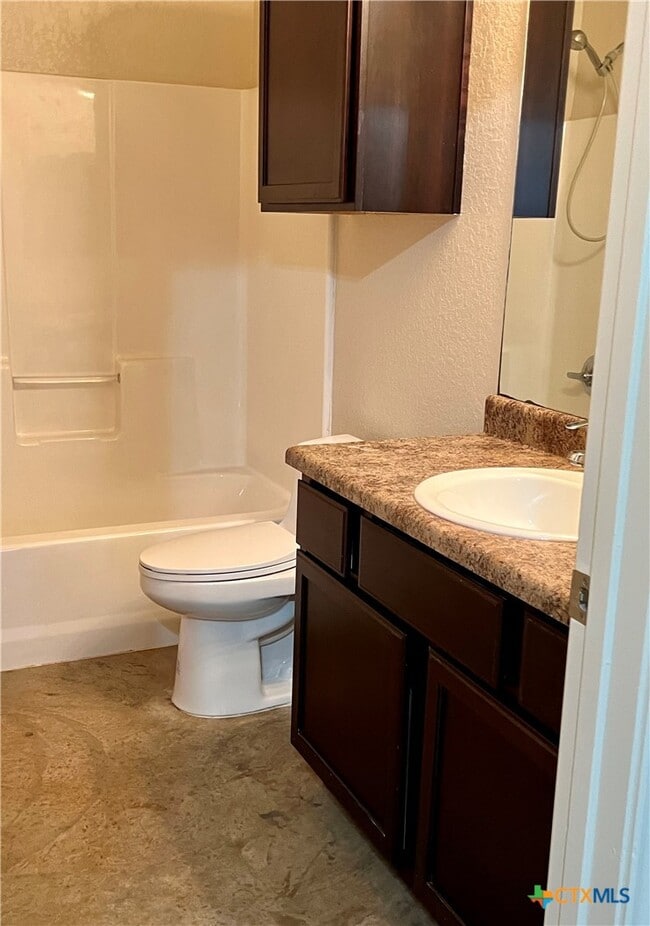 Building Photo - 213 Anne Louise Dr