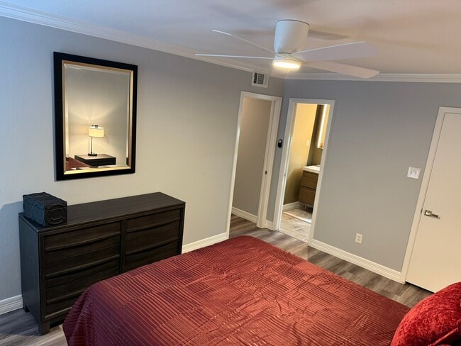 Building Photo - 505 Westcott St