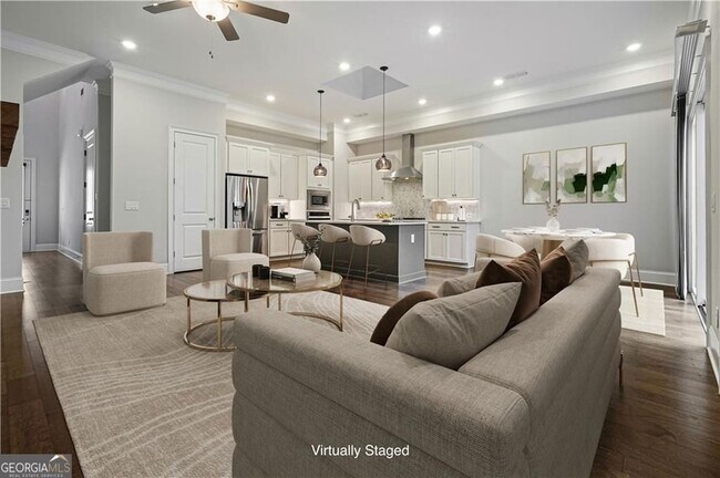 Building Photo - 123 Village Green Ave