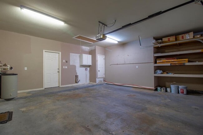 Building Photo - 504 Oakwood Blvd