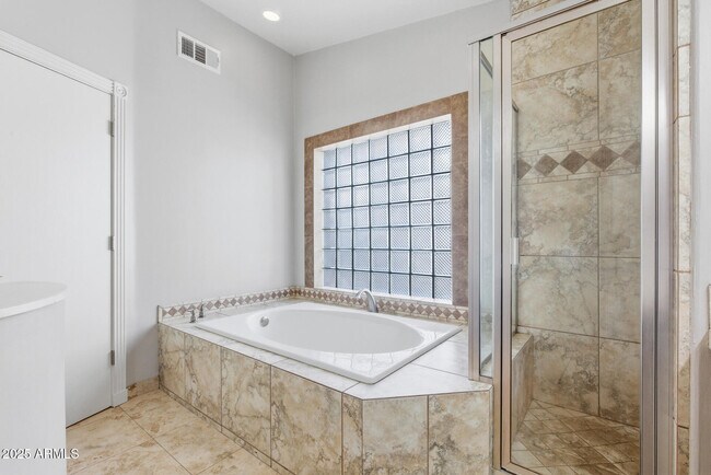 Building Photo - 15912 Centipede Dr