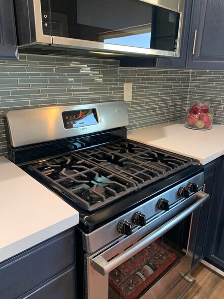 Building Photo - 4236 Cleveland Ave