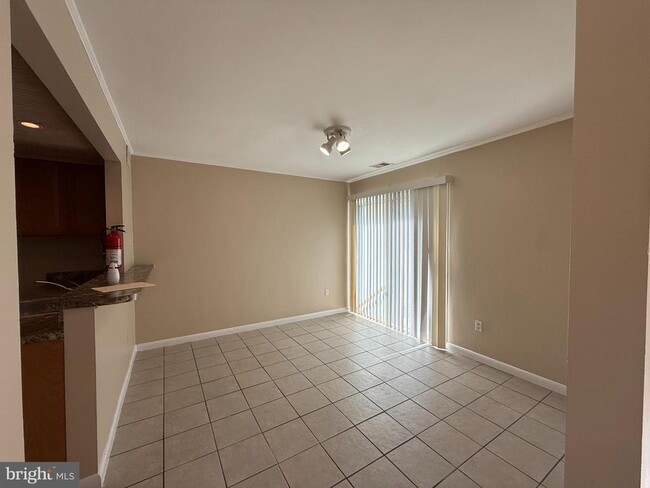 Building Photo - 1151 Golden Pond Ct