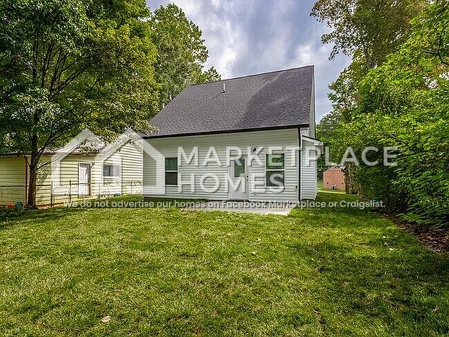 Building Photo - 1307 Vance Rd