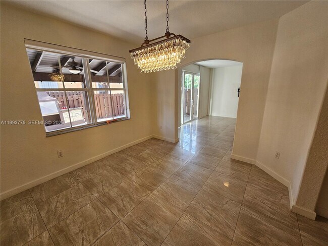 Building Photo - 11384 NW 84th Terrace