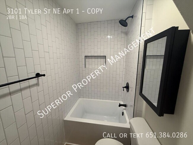 Building Photo - 3101 NE Tyler St