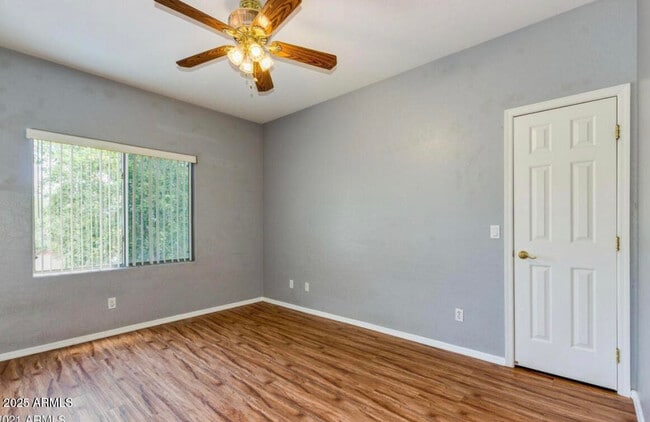 Building Photo - 2027 E University Dr