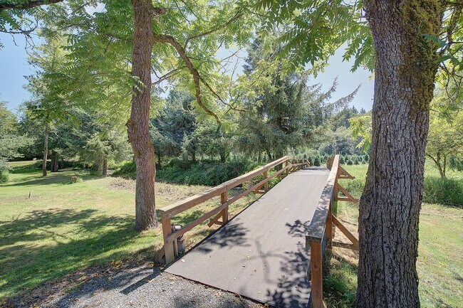 Building Photo - 3bd/2ba Issaquah House