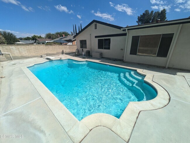Building Photo - 22949 Sycamore Creek Dr