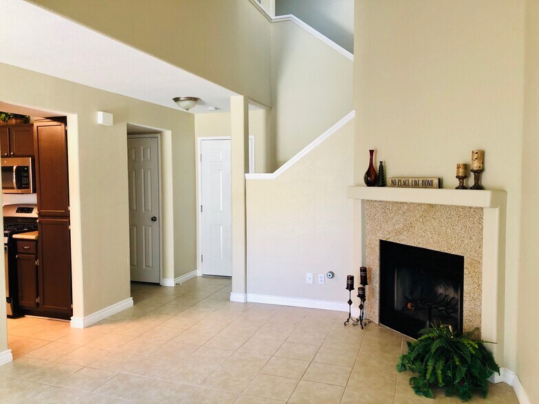 Building Photo - 1109 Beechdale Dr