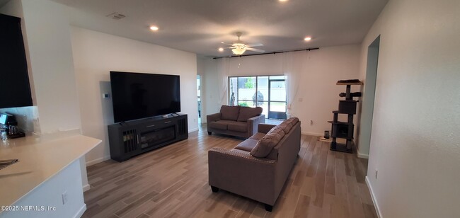 Building Photo - 3853 Heatherbrook Pl