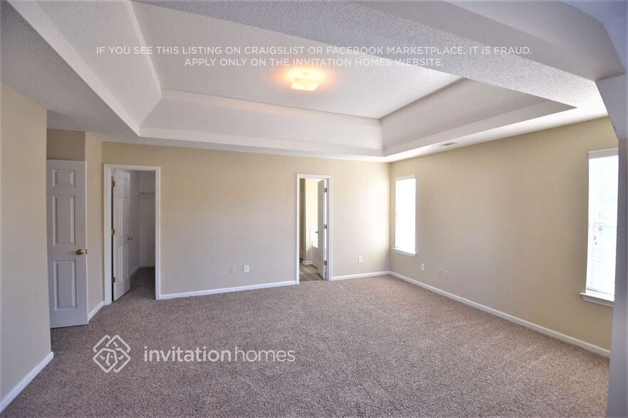 Building Photo - 3563 Creekview Dr