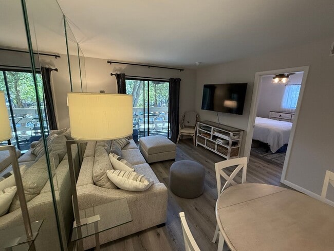 Building Photo - Walking Distance to the Beach - Fiddlers Cove - Villa 16J