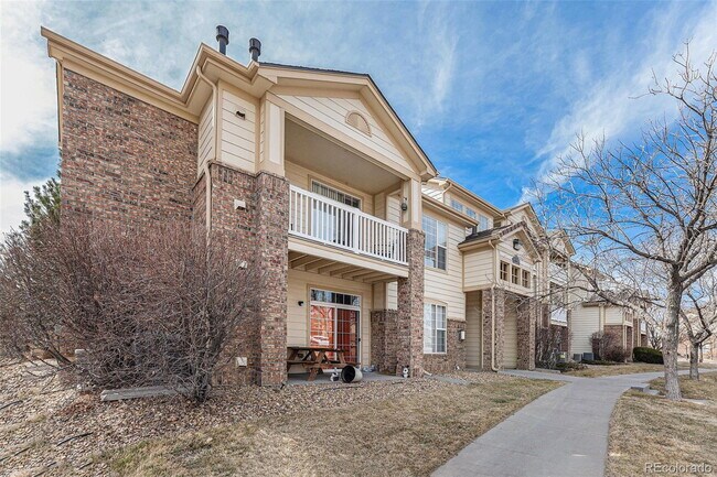 Primary Photo - Cozy 1-Bedroom Condo Retreat with Fireplac...