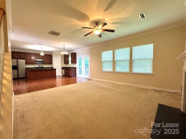 Building Photo - 6532 Fieldstone Manor Dr