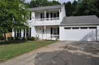 Building Photo - 110 Royal Colony Ct