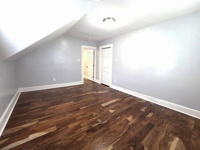 Building Photo - 69 Pratt St