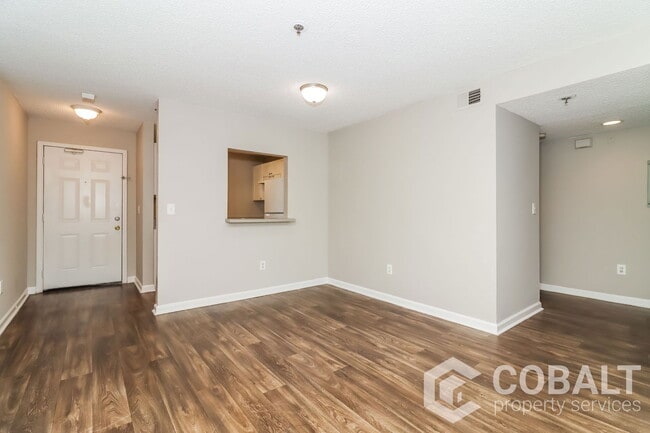 Building Photo - 987 Collier Rd NW