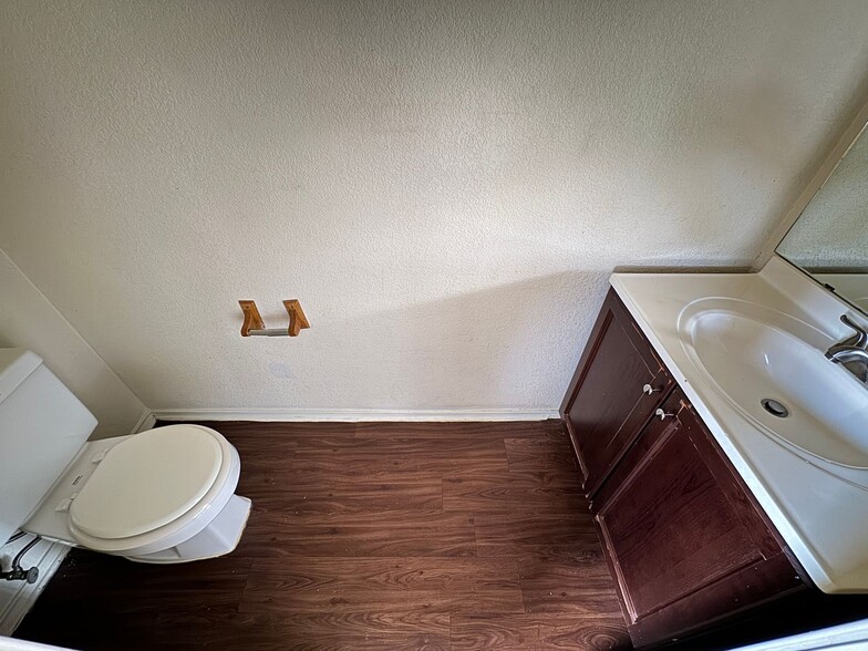 Building Photo - 1706 Tanner Cir
