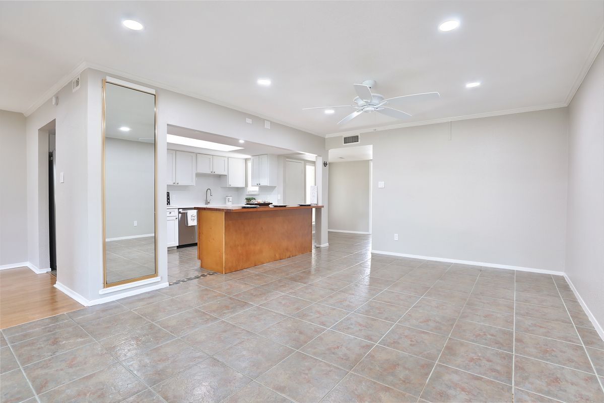 Building Photo - 5005 Georgi Ln