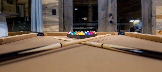 Building Photo - 222 Lost Creek Trl