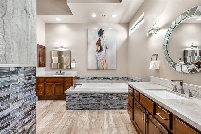 Building Photo - 9500 Balatta Canyon Ct