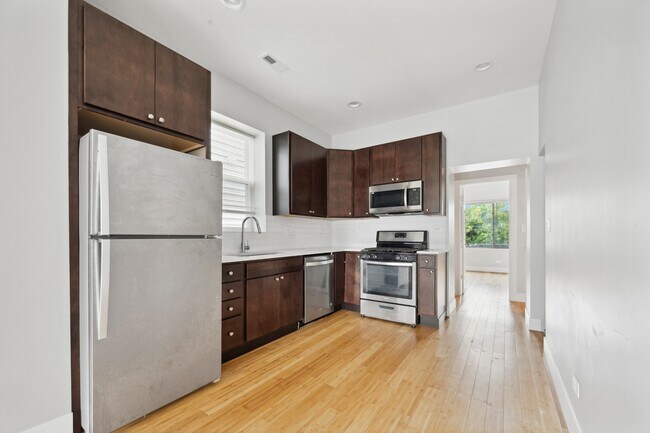 Building Photo - 2526 W Lexington St
