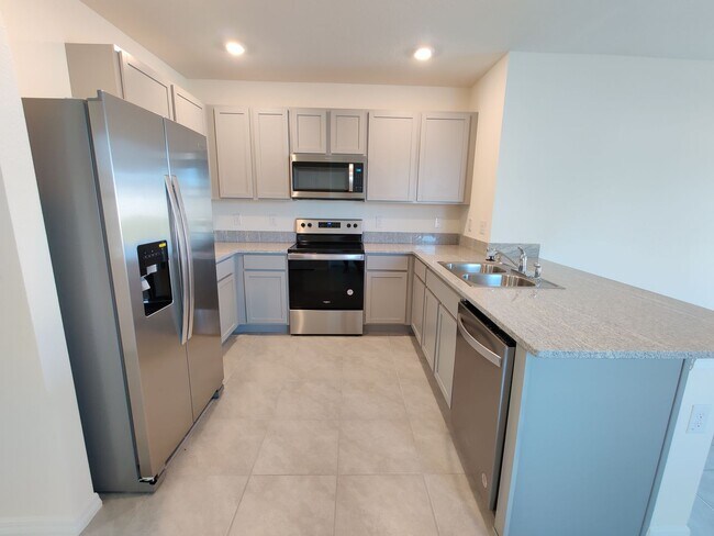 Building Photo - 33997 Jasper Stone Dr