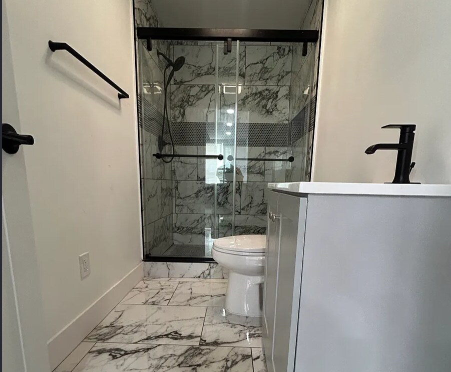 Building Photo - 94 Walnut St