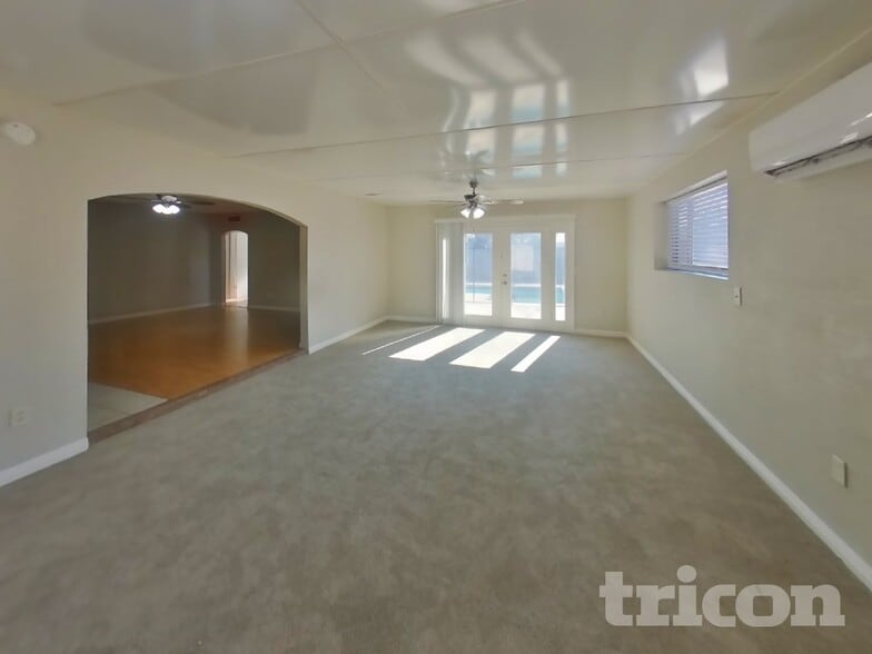 Building Photo - 3613 W Oakland St