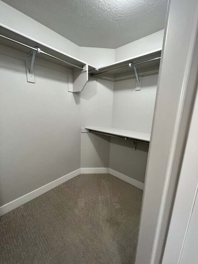 Building Photo - 16291 S Truss Dr