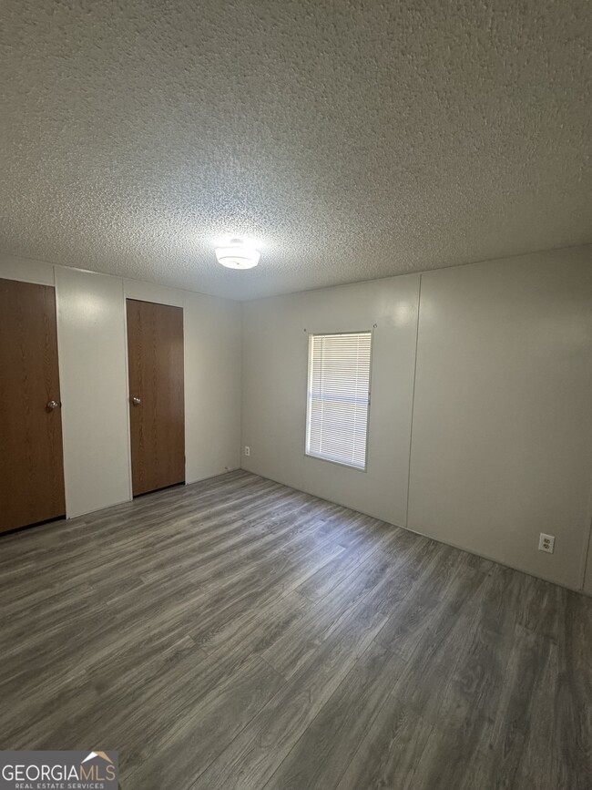 Building Photo - 30 Aaron Dr