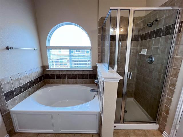 Building Photo - 5895 Clearwater Ct
