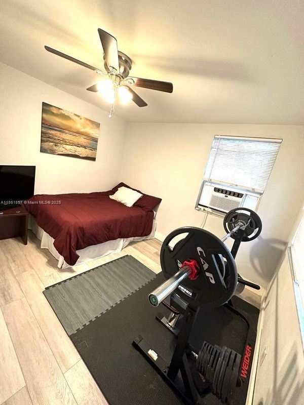 Building Photo - 2751 SW 4th Ct