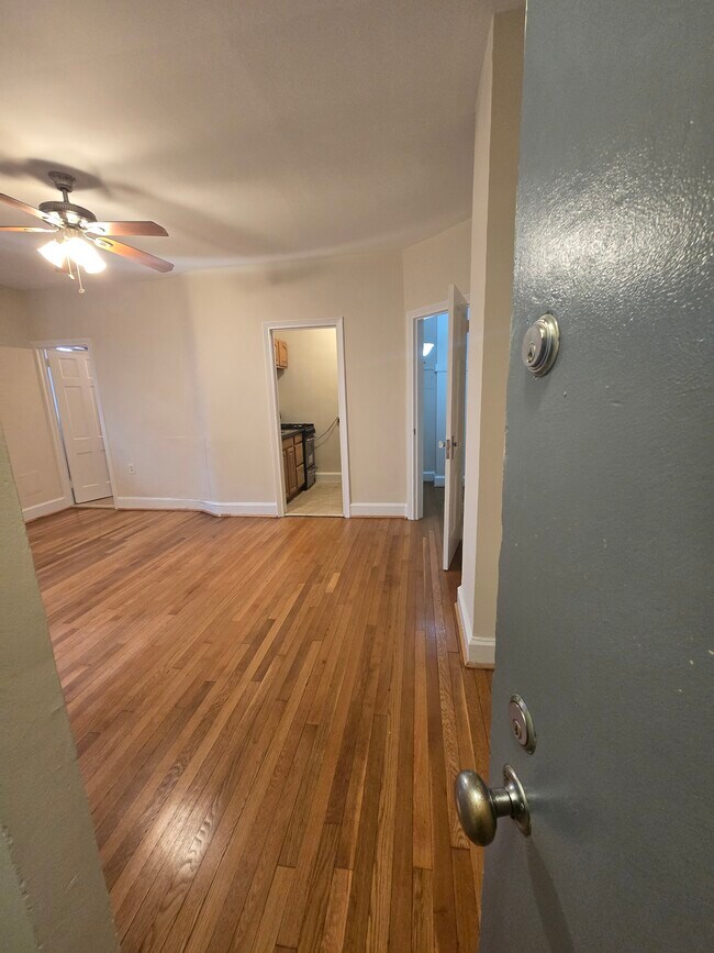 Building Photo - 1365 Kennedy St NW