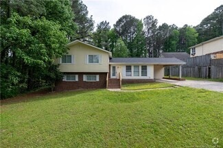 Building Photo - 916 Forge Rd