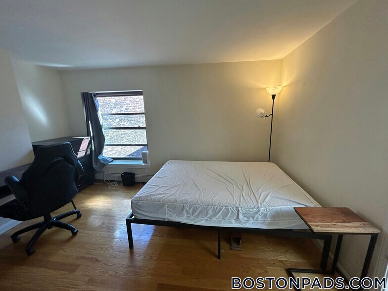 Building Photo - 57 Dudley St