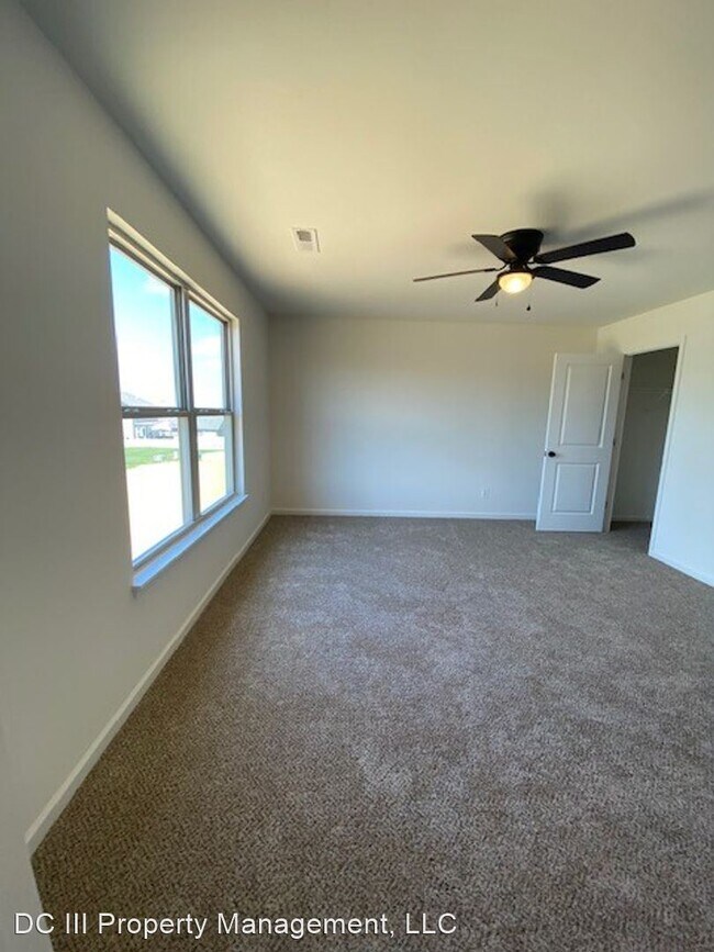 Building Photo - 174 Killdeer Cir