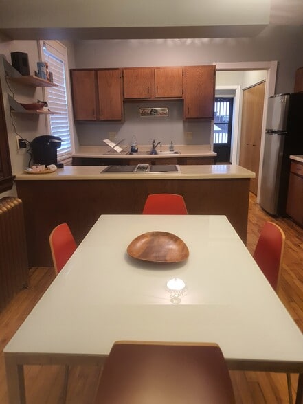 Building Photo - 812 Capitol Hts