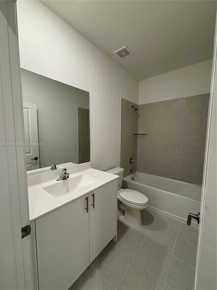 Building Photo - 29031 SW 162nd Ct