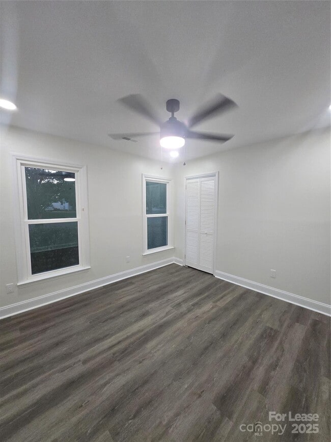 Building Photo - 10423 Queensmead Cir