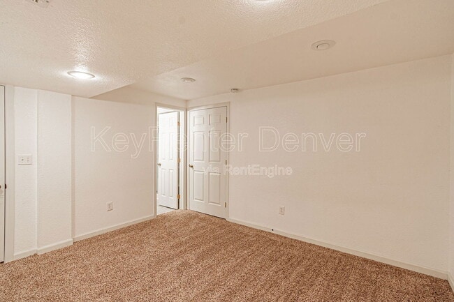 Building Photo - 14129 E Warren Pl