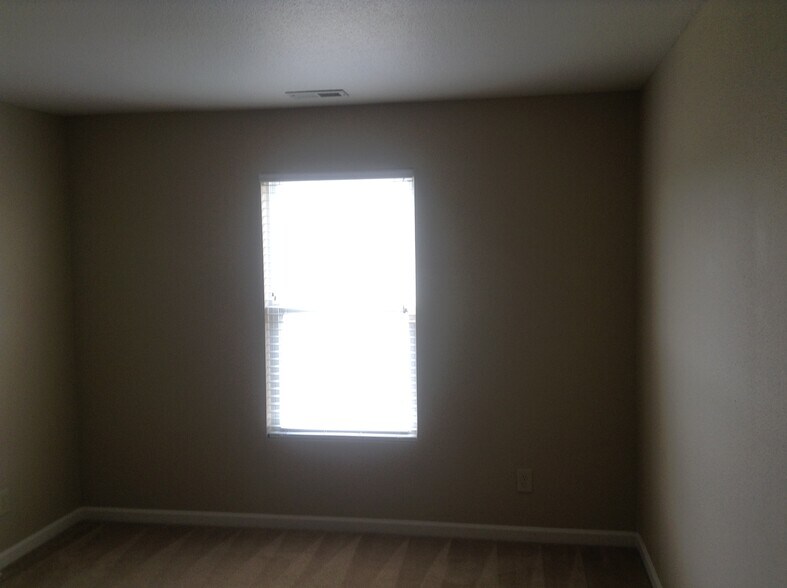 Building Photo - 14237 Luscombe Farm Rd