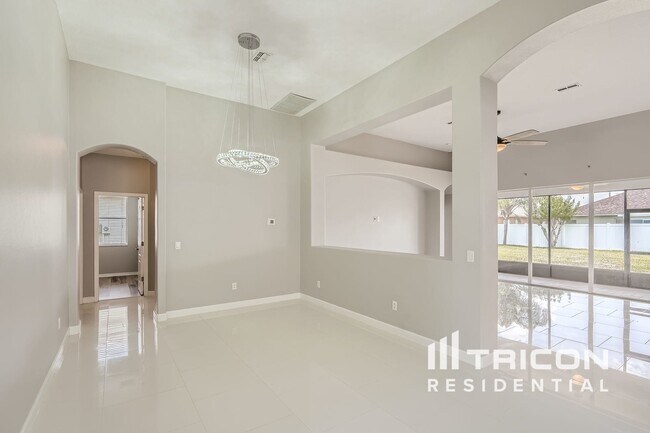 Building Photo - 1028 Appian Pl
