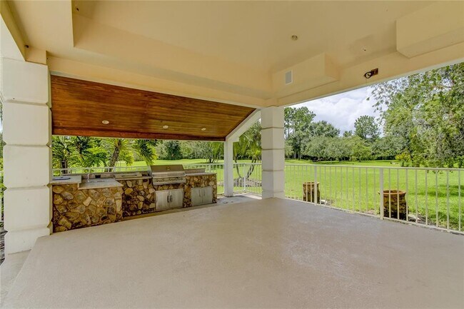 Building Photo - 18605 Avenue Monaco